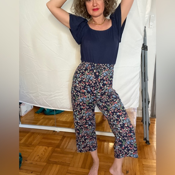 Vintage Floral 90s Trixxi girl on/off shoulder jumpsuit. Size small - Picture 3 of 8